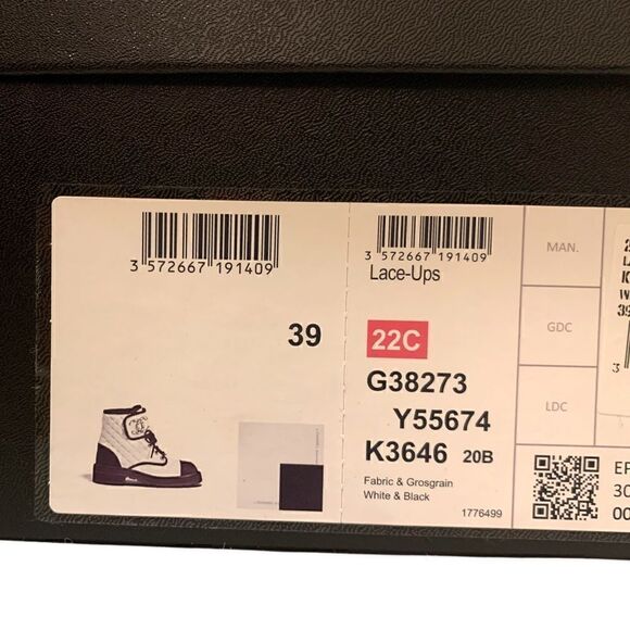 ❤️SOLD❤️CHANEL Black & White 2022 C Combat Boots |IT39| - Picture 11 of 16